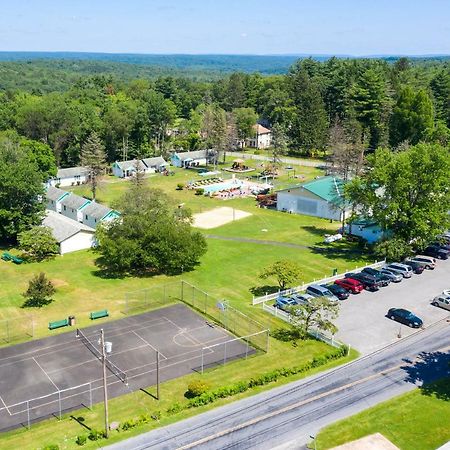 Chestnut Grove Family Resort Mount Pocono Eksteriør bilde