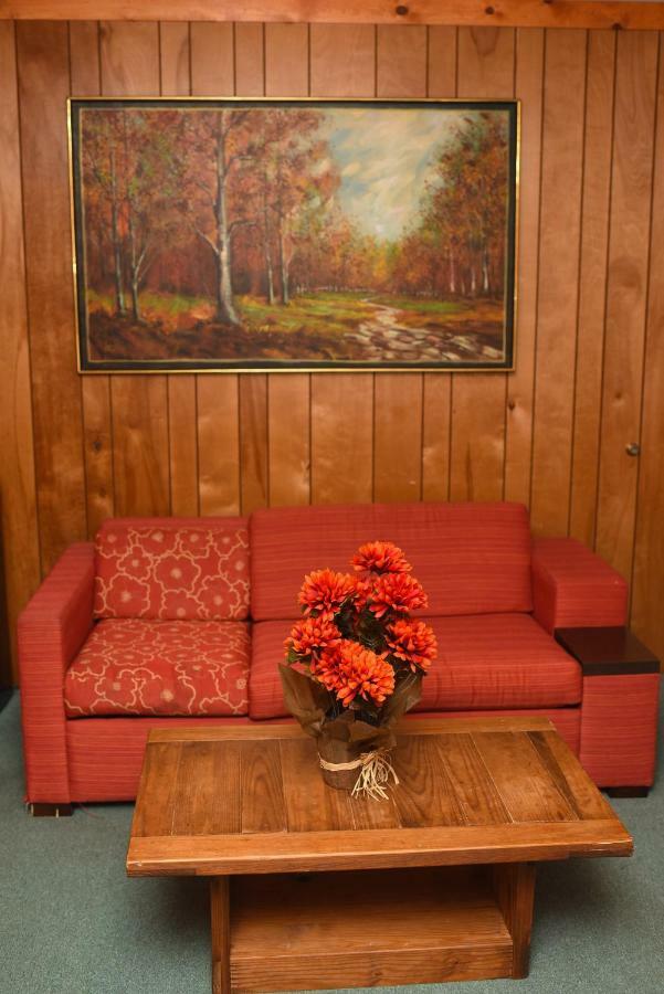 Chestnut Grove Family Resort Mount Pocono Eksteriør bilde