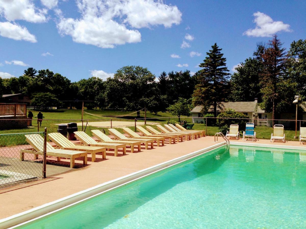 Chestnut Grove Family Resort Mount Pocono Eksteriør bilde